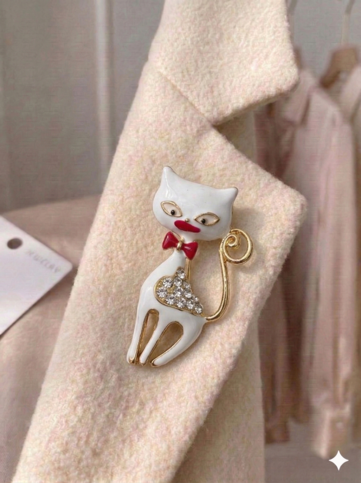 Kırmızı Papyonlu Beyaz Kedi Broşu