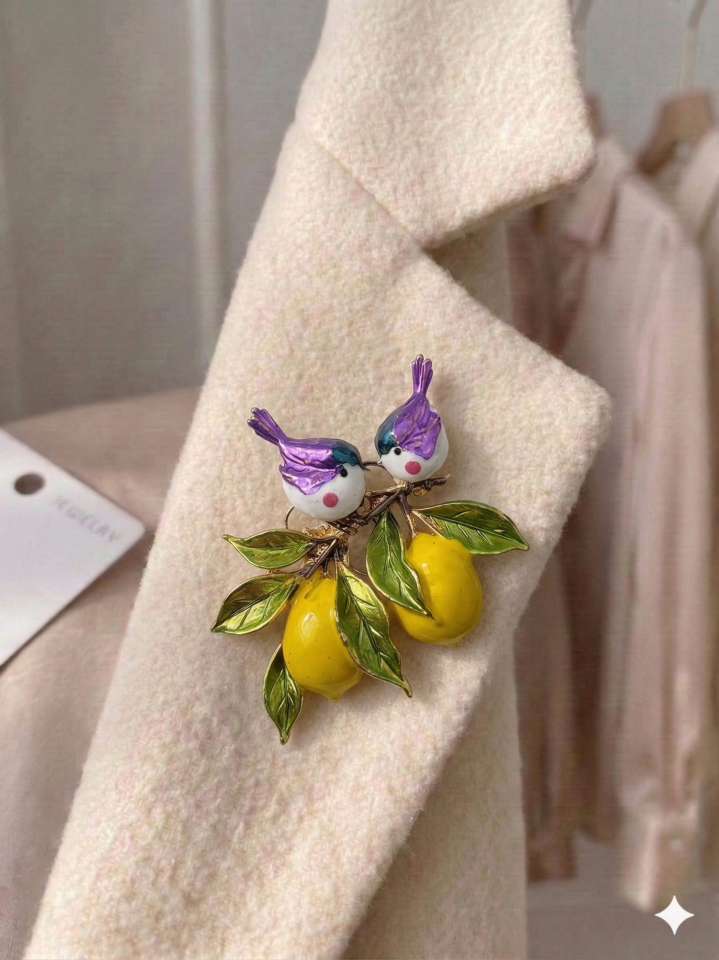 Limon Ağacındaki Kuşlar Broşu