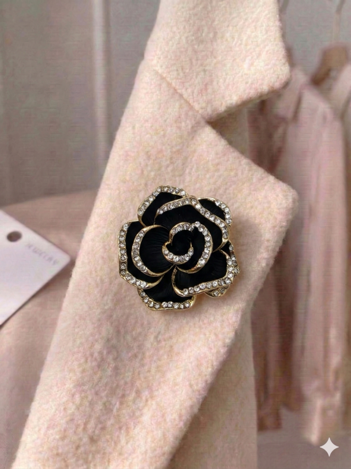 Taşlı Siyah Gül Rozeti