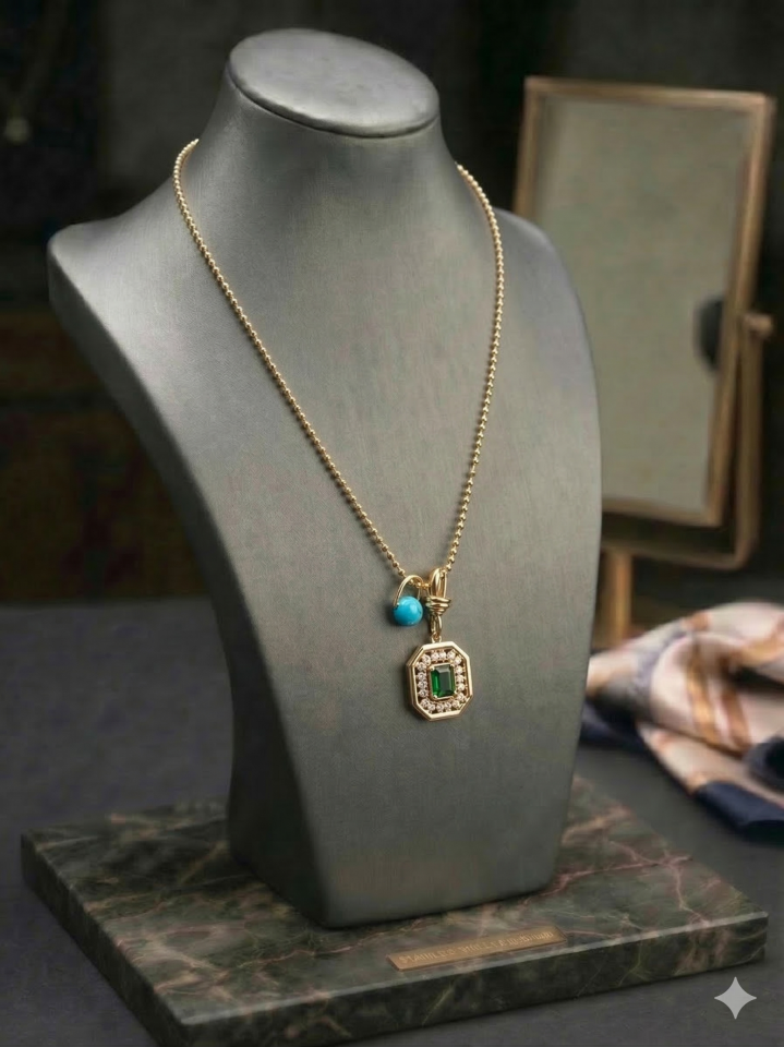 YEŞİL TAŞLI TOP ZİNCİR UZUN KOLYE