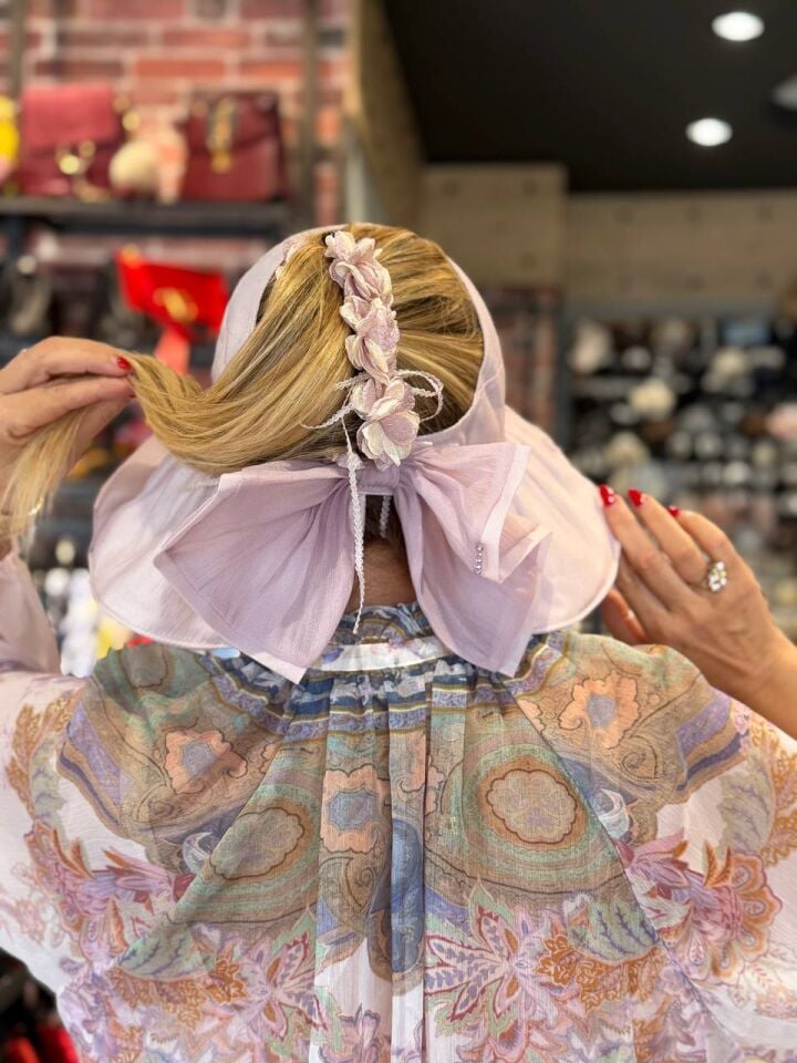 PUDRA PEMBE FİYONKLU VİZÖR ŞAPKA (MEMBRANLI)