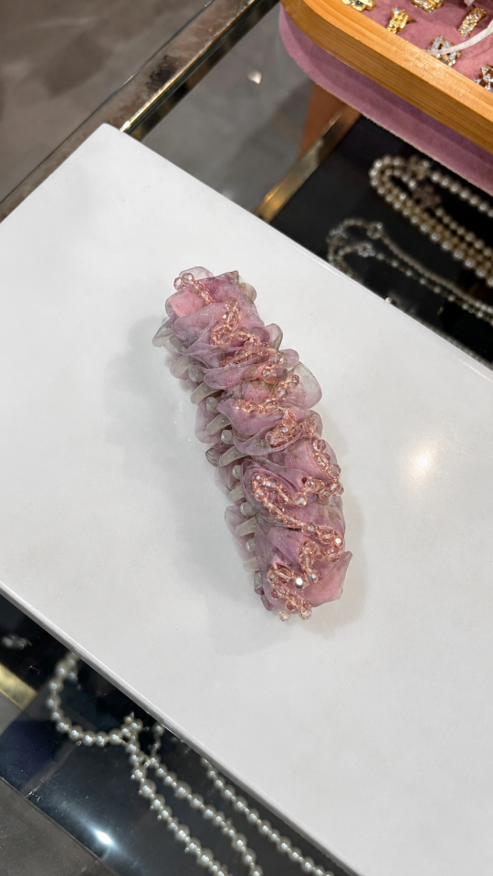 Pudra pembe boncuklu muz toka