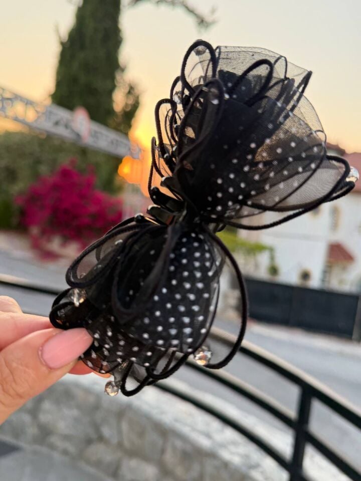 Siyah Puanlı Muz Toka
